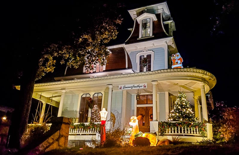 Review of the Historic Oakwood Candlelight Tour (a must do!)