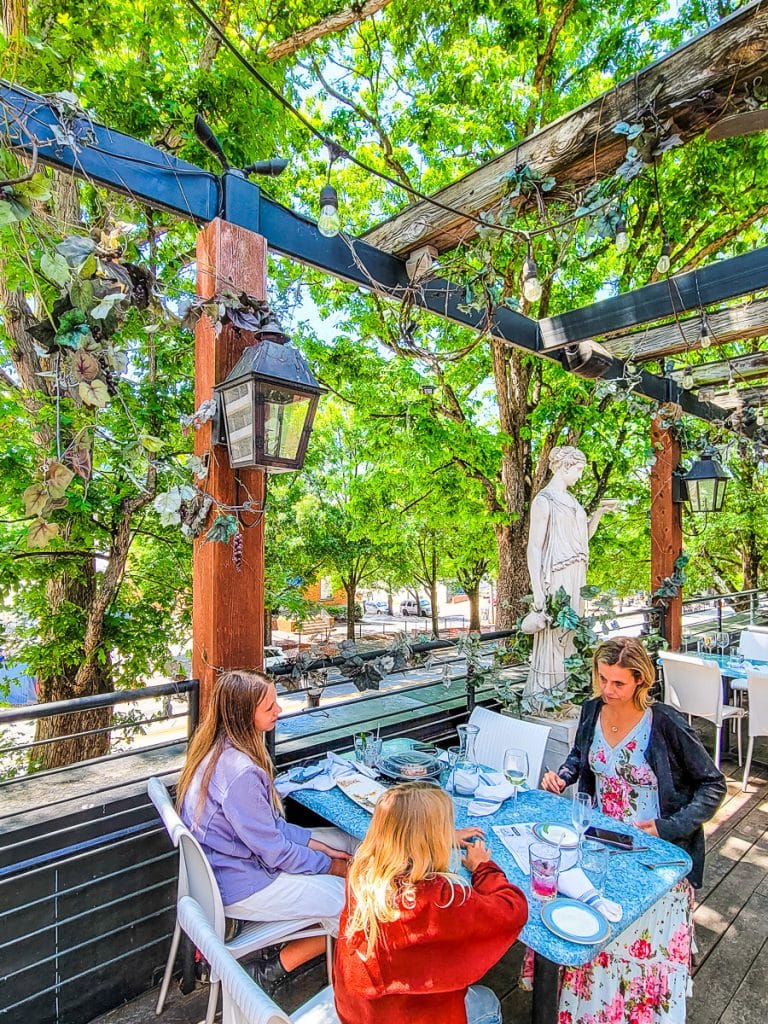taverna agora