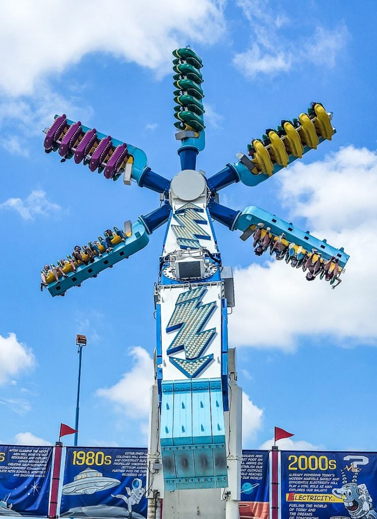 Spinning ride at Carowinds Theme Park