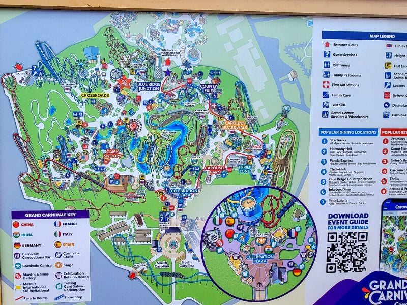 Paper map of a them park - Carowinds in Charlotte