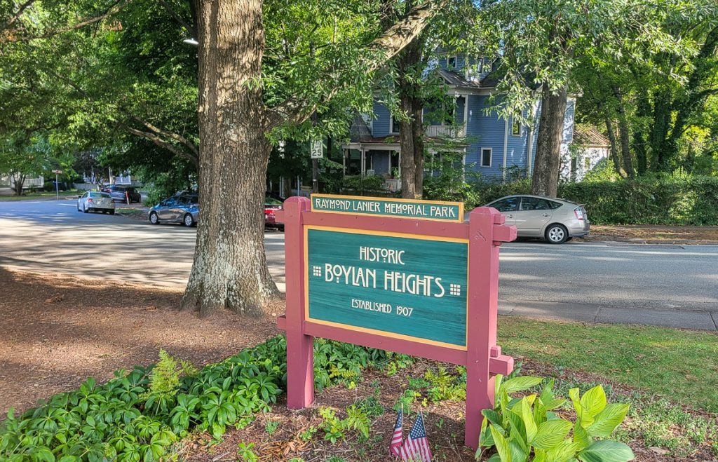 Neighborhood sign saying Boylan Heights