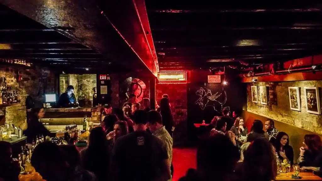 11 Popular Cocktail Bars In Raleigh (+1 Hidden Gem)