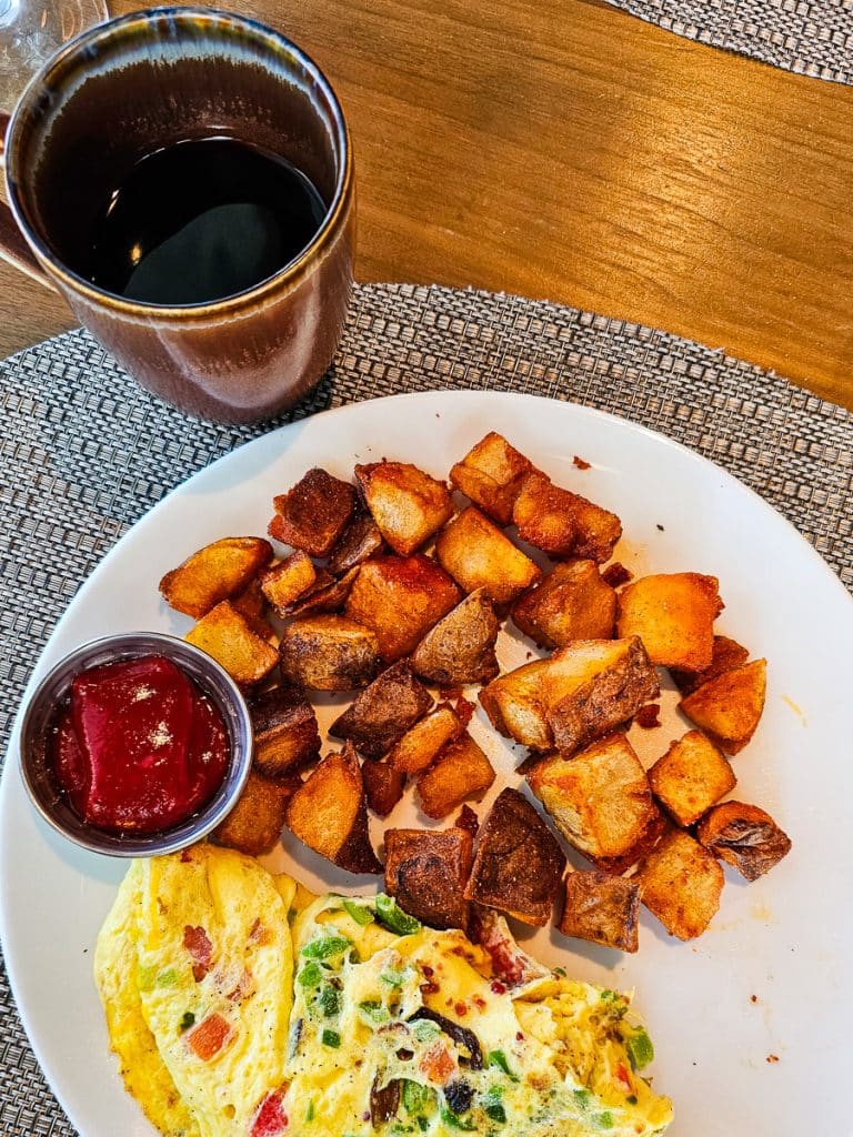 Omelet and potato's.