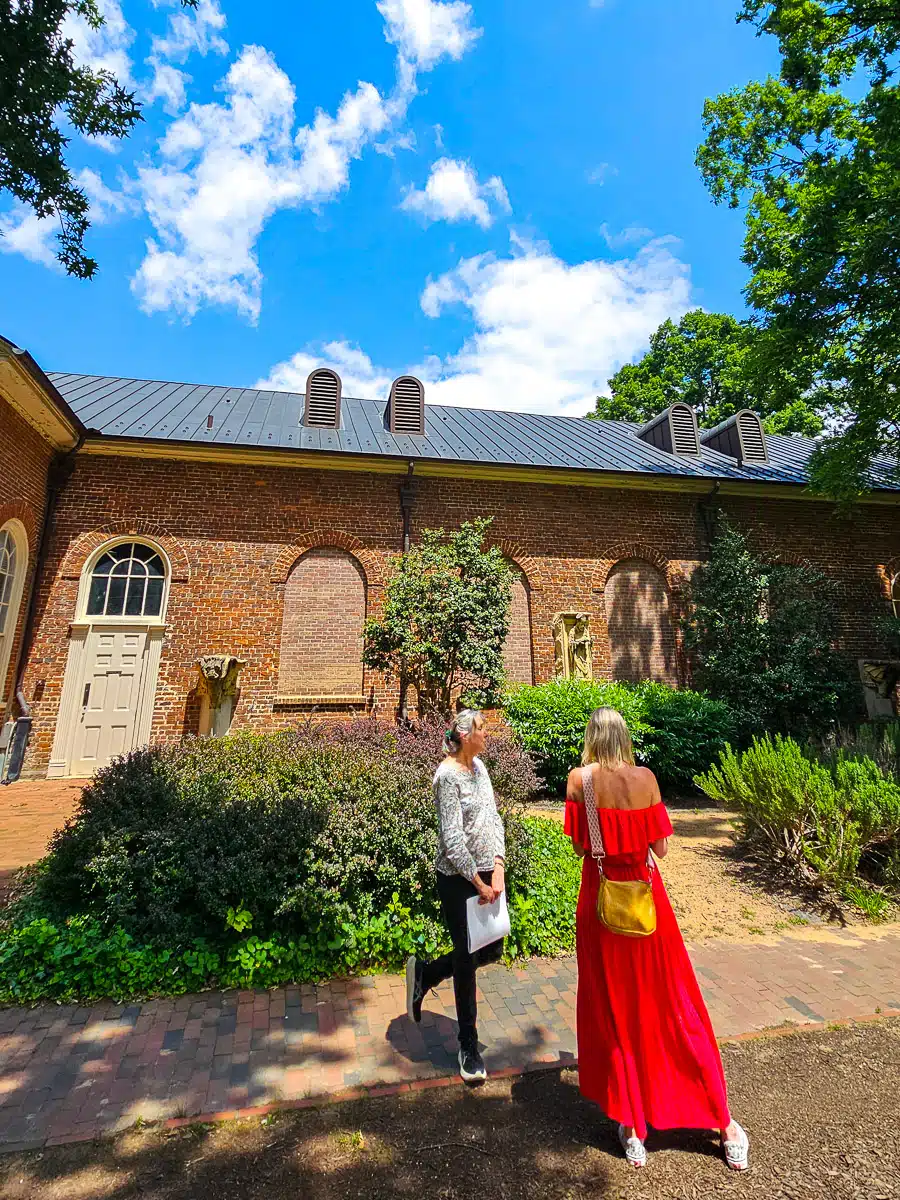 Discovering Chapel Hill On A Free Walking Tour: Stepping Back In Time ...