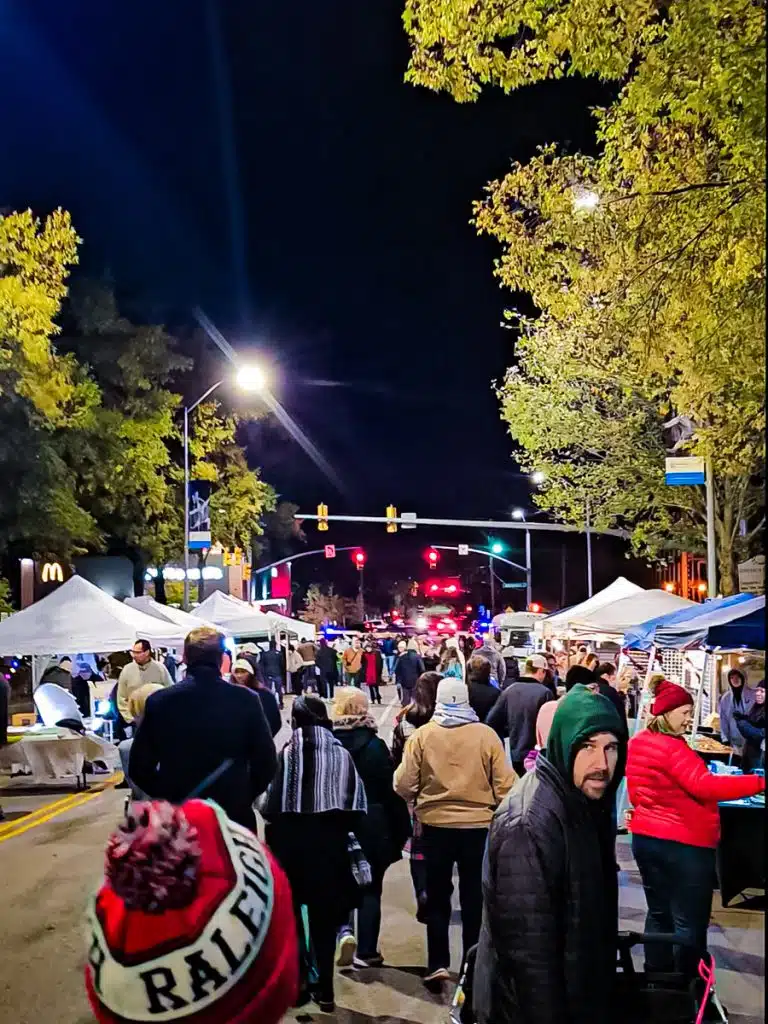 crowds at holiday markets downtown raleigh
