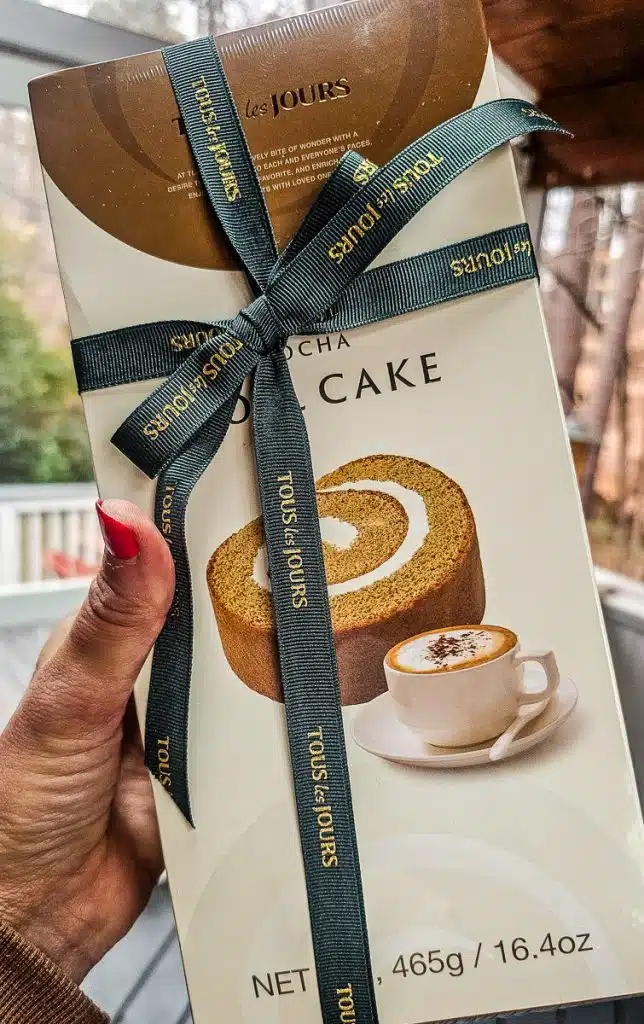 mocha roll cake