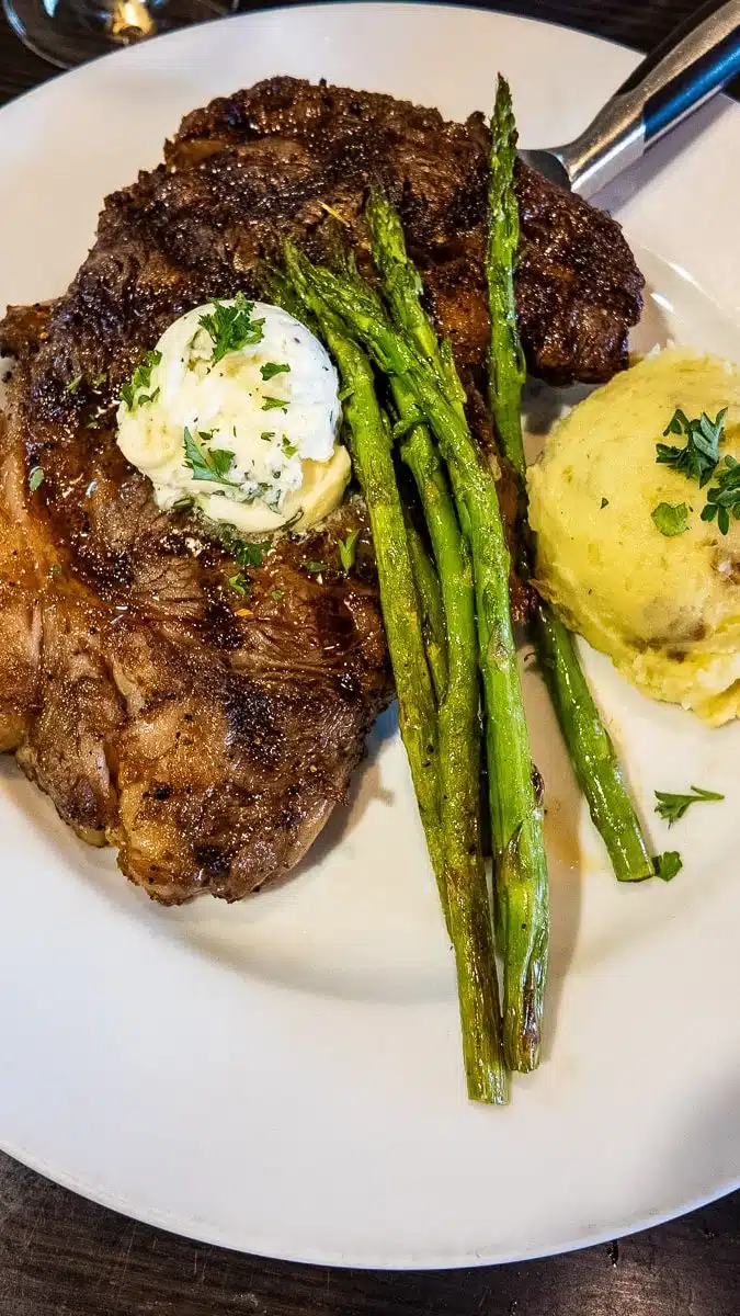 steak at cottonsdie mill