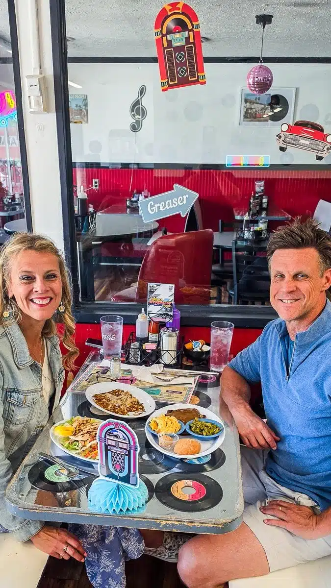 couple at jeni's joint